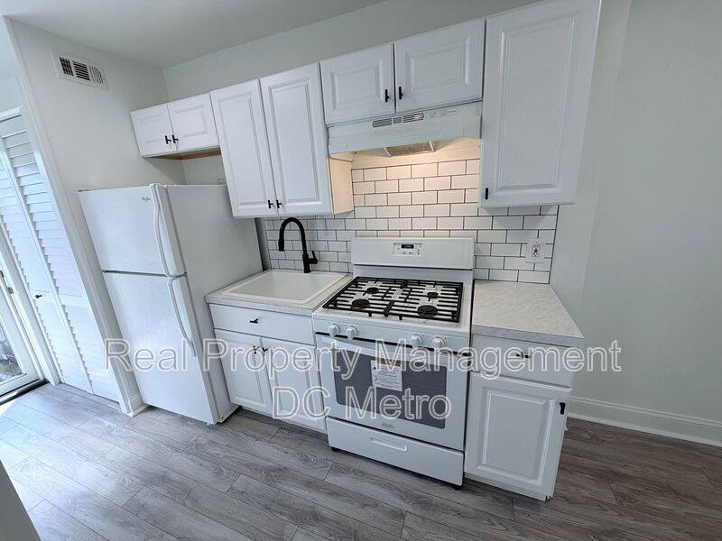 Townhouse for rent at 1447 Holbrook St NE, Washington, DC 20002