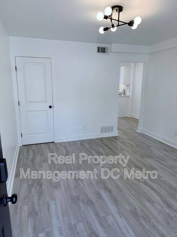 Townhouse for rent at 1447 Holbrook St NE, Washington, DC 20002
