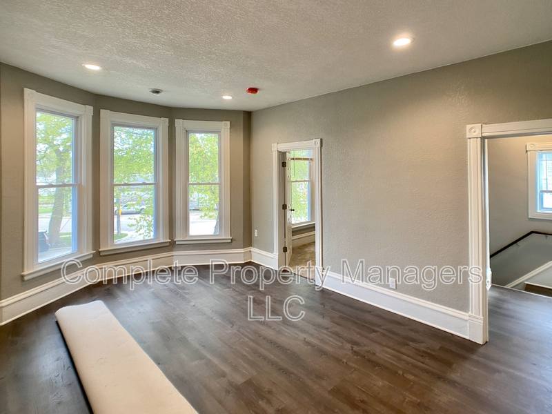 Apartment for rent at 258 S Pearl St #2, Albert Lea, MN 56007