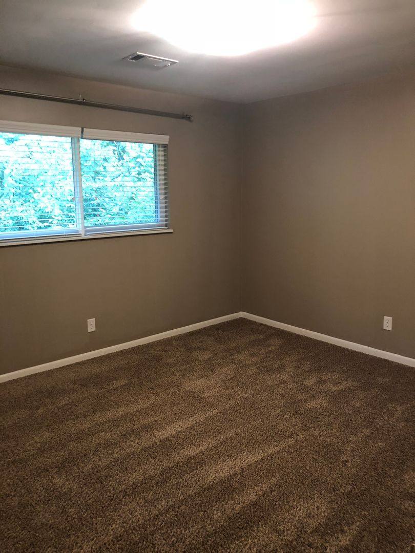 Apartment for rent at 1407 Grand Ave, Newport, KY 41071