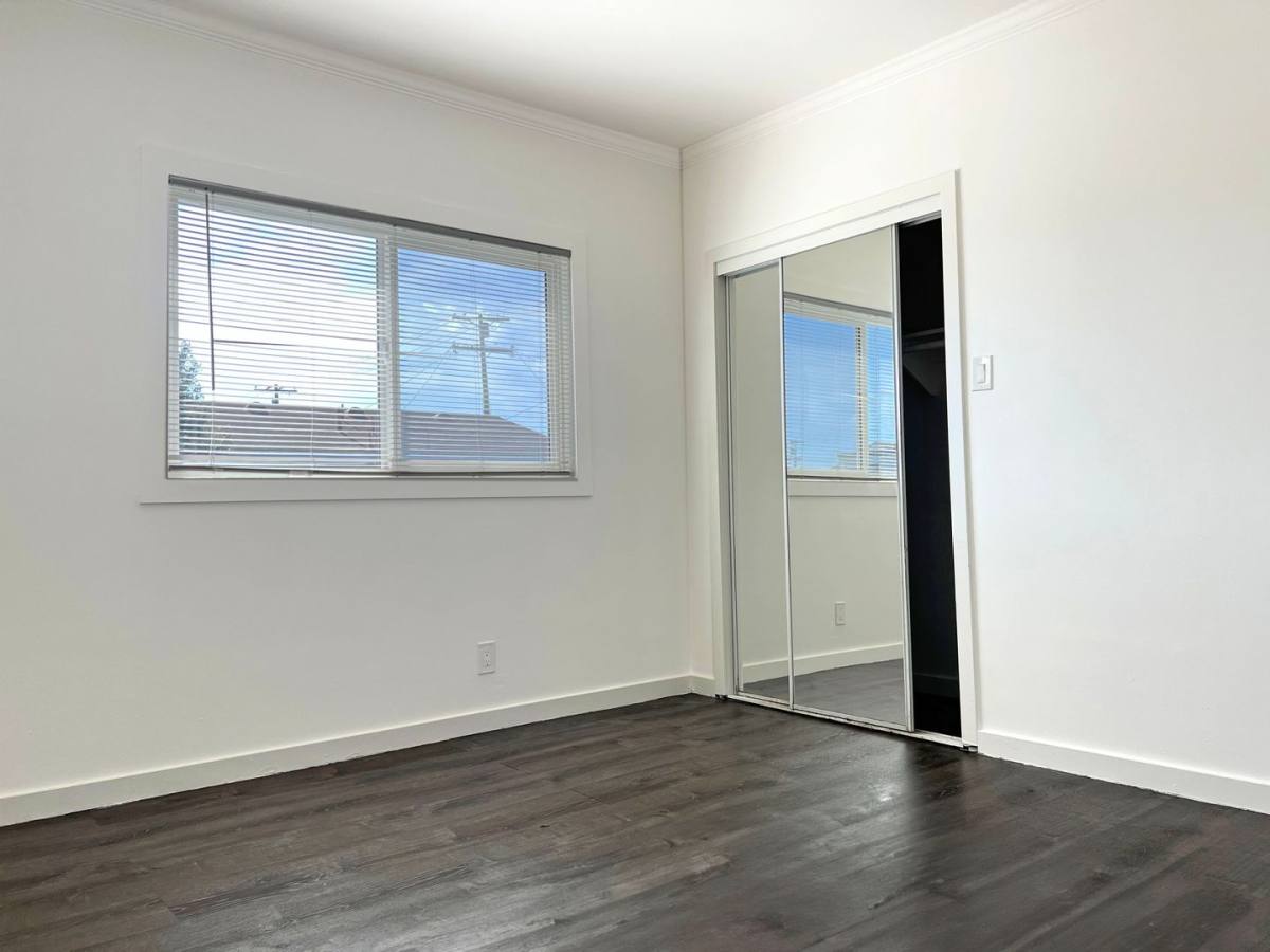 Apartment for rent at 1071 Olive Ave, Long Beach, CA 90813