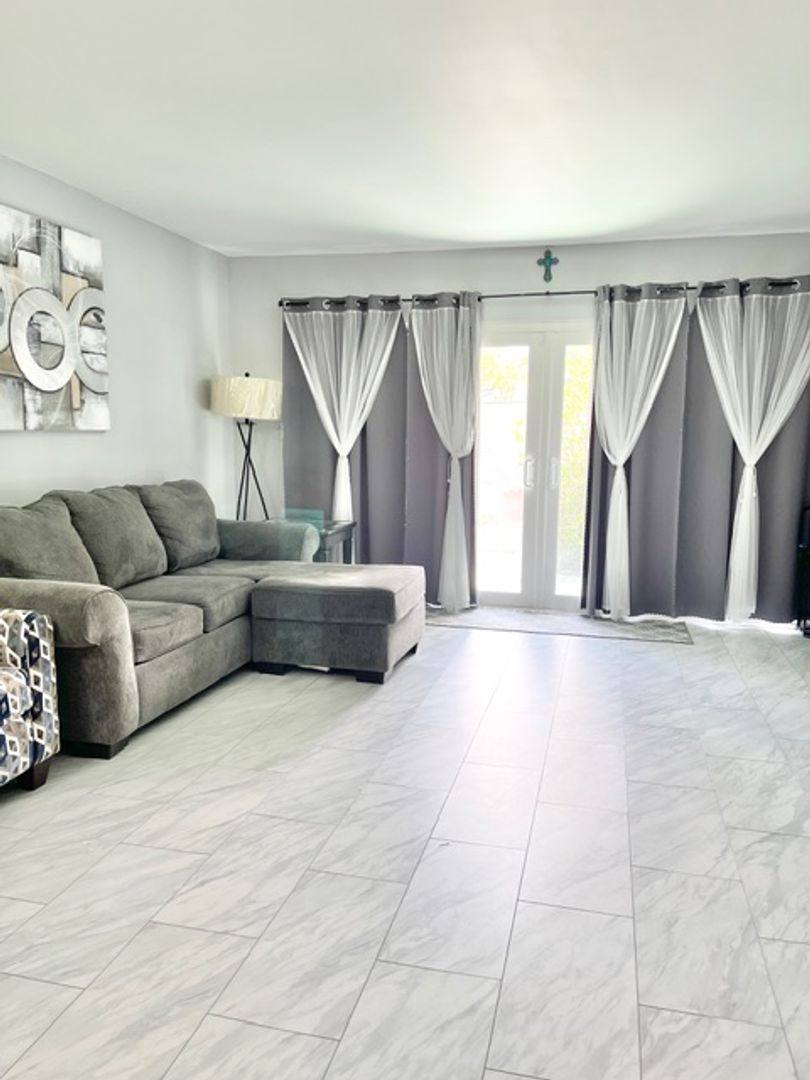 Townhouse for rent at 1355 Villa Lane, Apopka, FL 32712