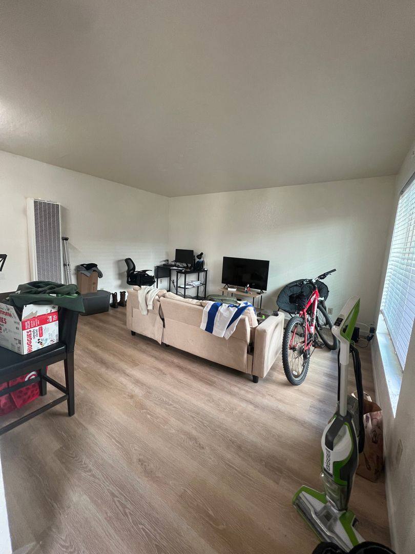 Apartment for rent at 1141 E Foothill St, San Luis Obispo, CA 93405