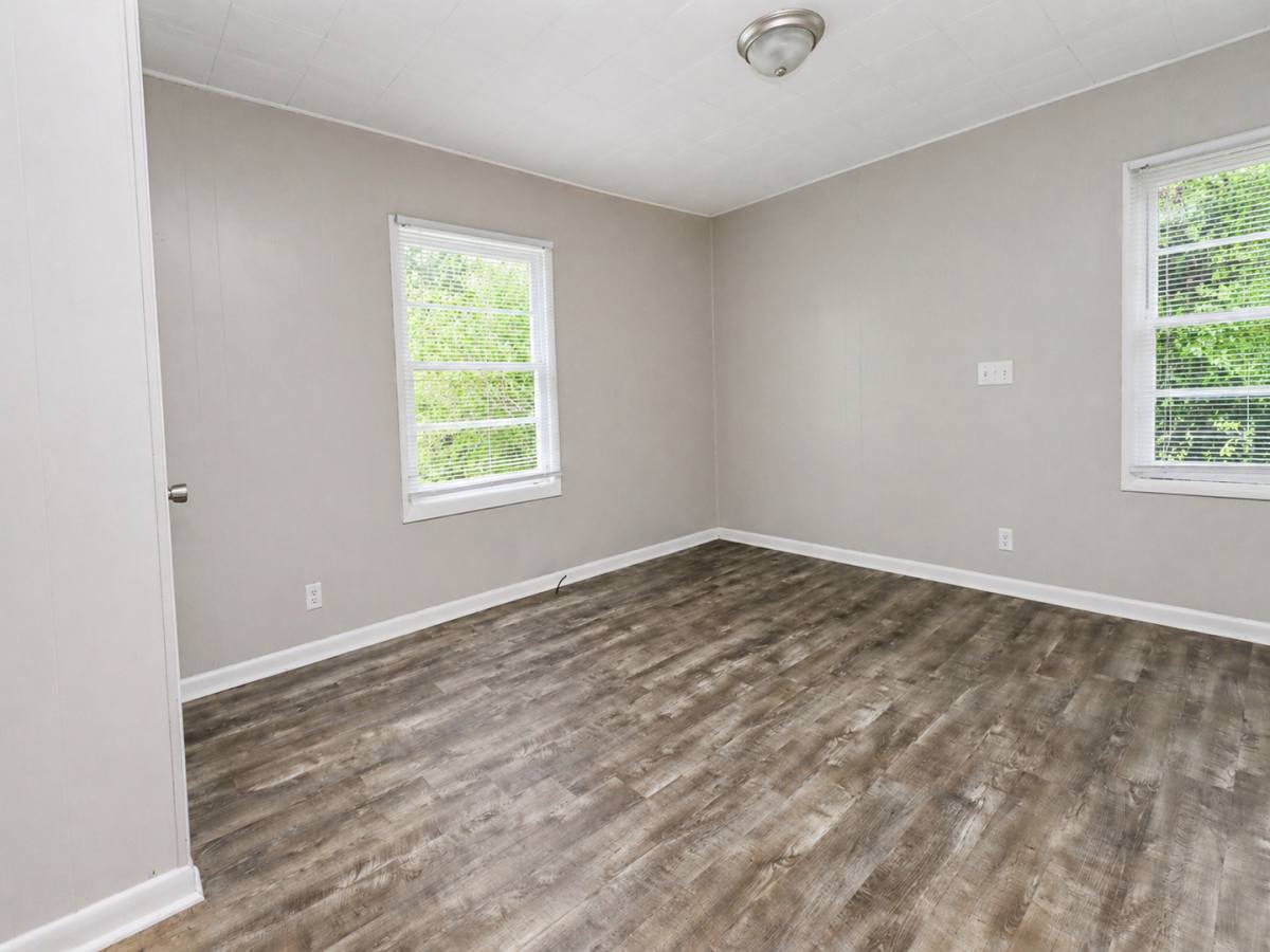 Apartment for rent at 167 2nd St SE, Graysville, AL 35073