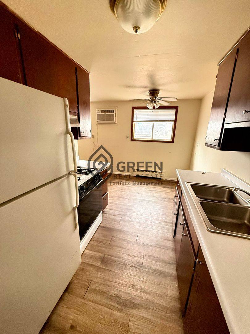 Apartment for rent at 450 S Dearborn Ave, Kankakee, IL 60901