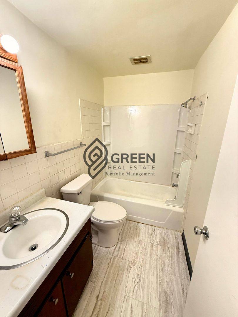 Apartment for rent at 450 S Dearborn Ave, Kankakee, IL 60901
