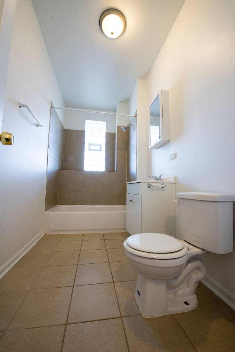 Apartment for rent at 3454 W Lexington St, Chicago, IL 60624
