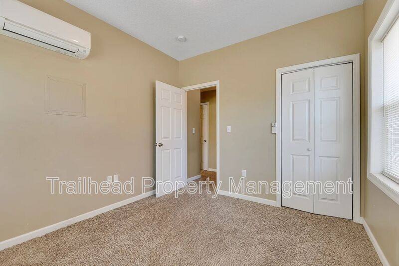Apartment for rent at 30 E Linwood #203, Kansas City, MO 64111