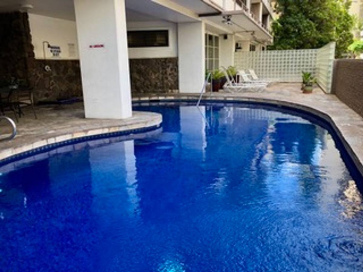 Apartment for rent at 445 Kaiolu St, Honolulu, HI 96815