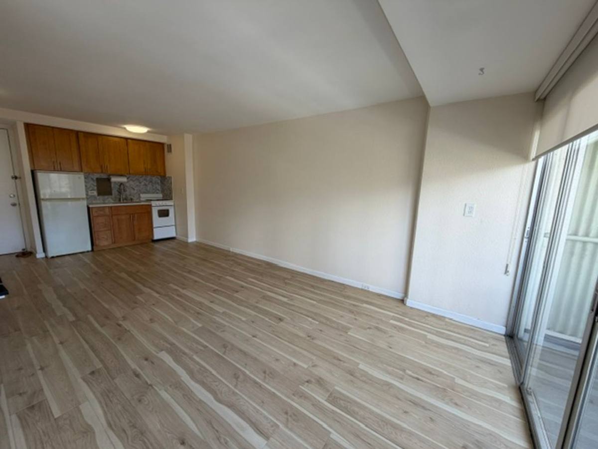 Apartment for rent at 445 Kaiolu St, Honolulu, HI 96815