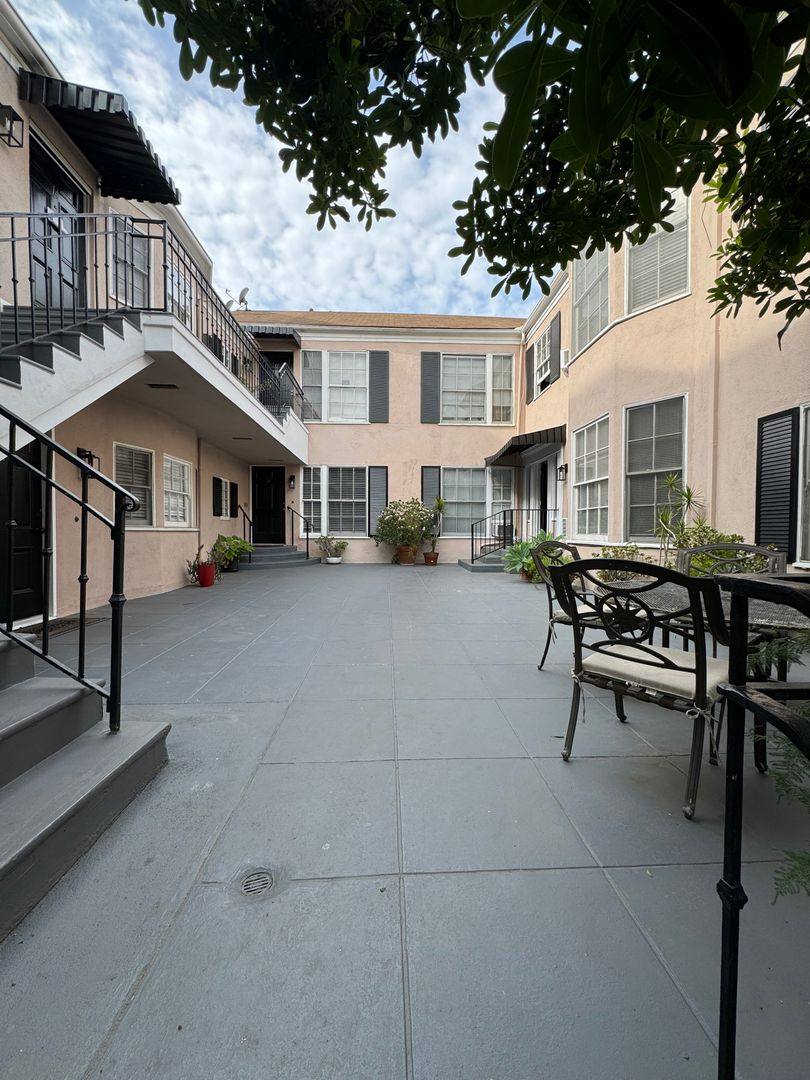 Apartment for rent at 1401 Havenhurst Dr, Los Angeles, CA 90046