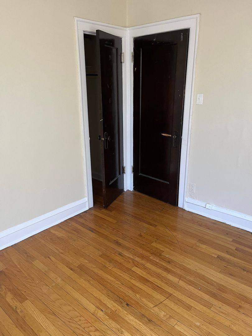 Apartment for rent at 8104-06 S Vernon Ave 415-21 E, Chicago, IL 60619