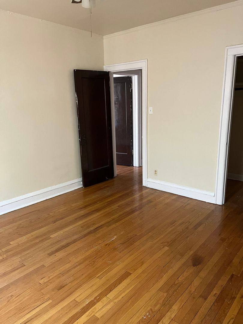 Apartment for rent at 8104-06 S Vernon Ave 415-21 E, Chicago, IL 60619
