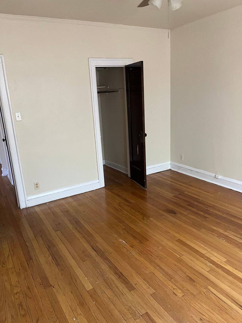Apartment for rent at 8104-06 S Vernon Ave 415-21 E, Chicago, IL 60619
