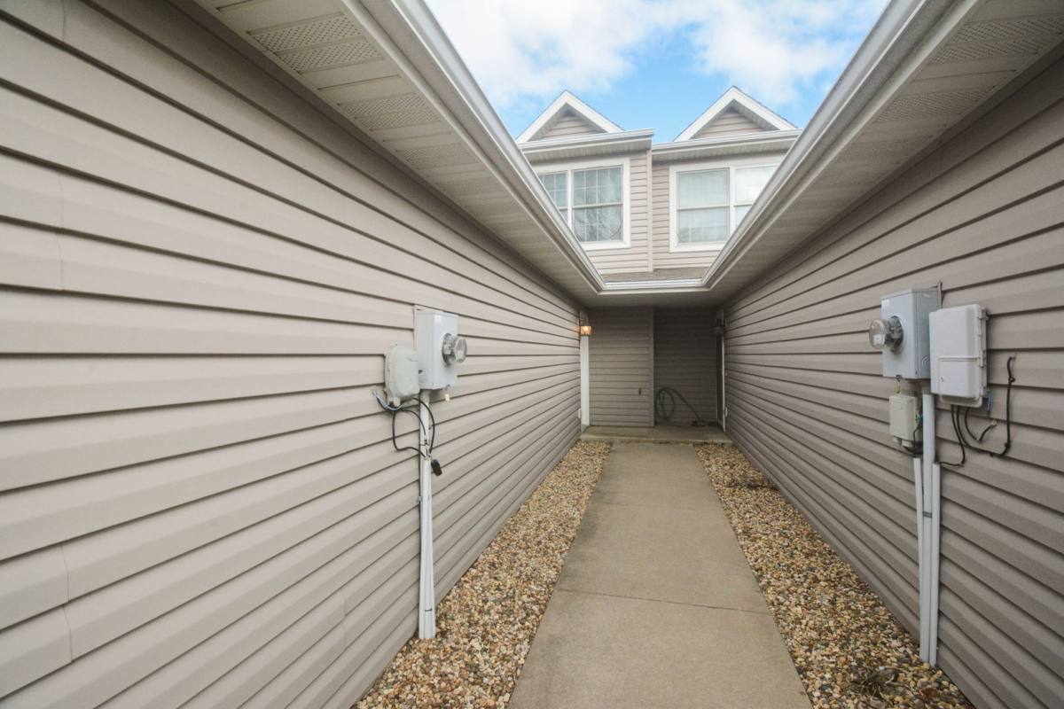 Townhouse for rent at 2959 Monroe Dr NW, Rochester, MN 55901