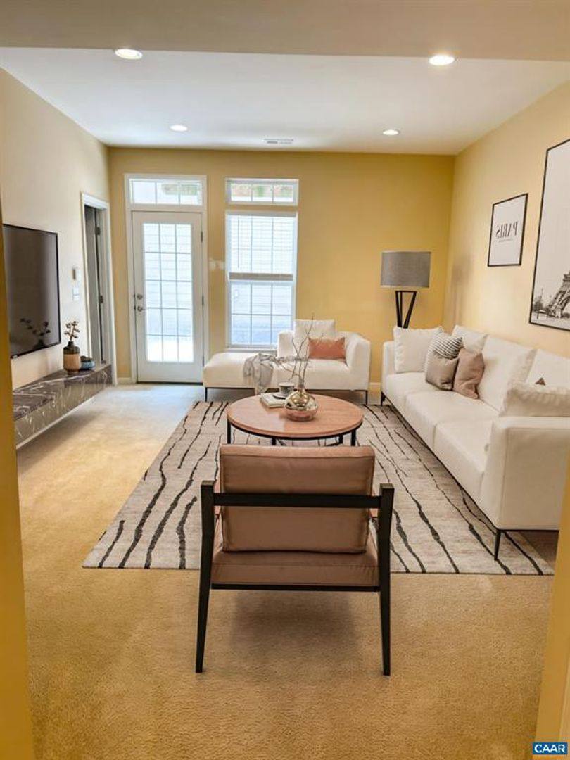 Townhouse for rent at 923 Bing Lane, Charlottesville, VA 22903