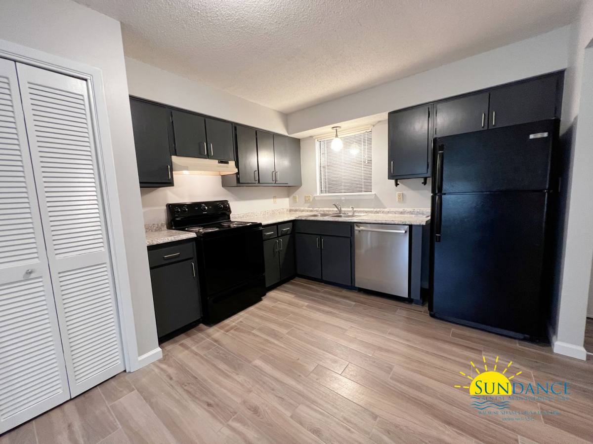 Townhouse for rent at 106 Brookmeade Dr, Crestview, FL 32539