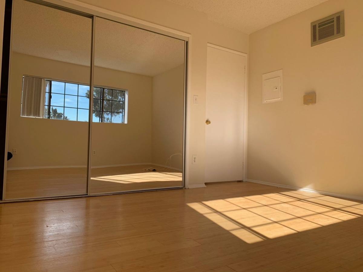 Apartment for rent at 9801 Tabor St, Los Angeles, CA 90034
