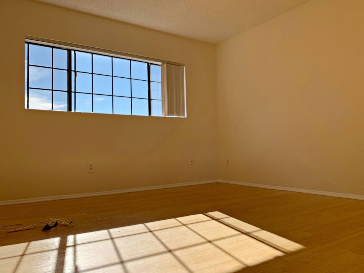 Apartment for rent at 9801 Tabor St, Los Angeles, CA 90034