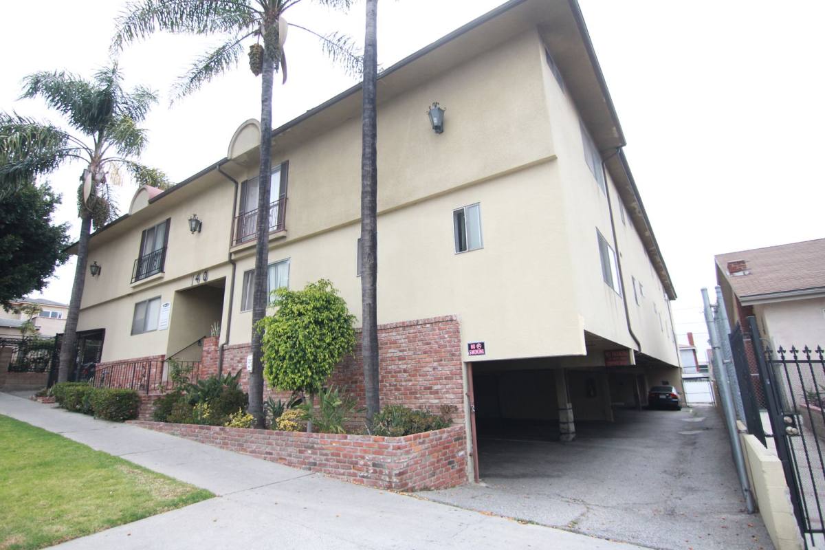 Apartment for rent at 140 N Hoover St, Los Angeles, CA 90004