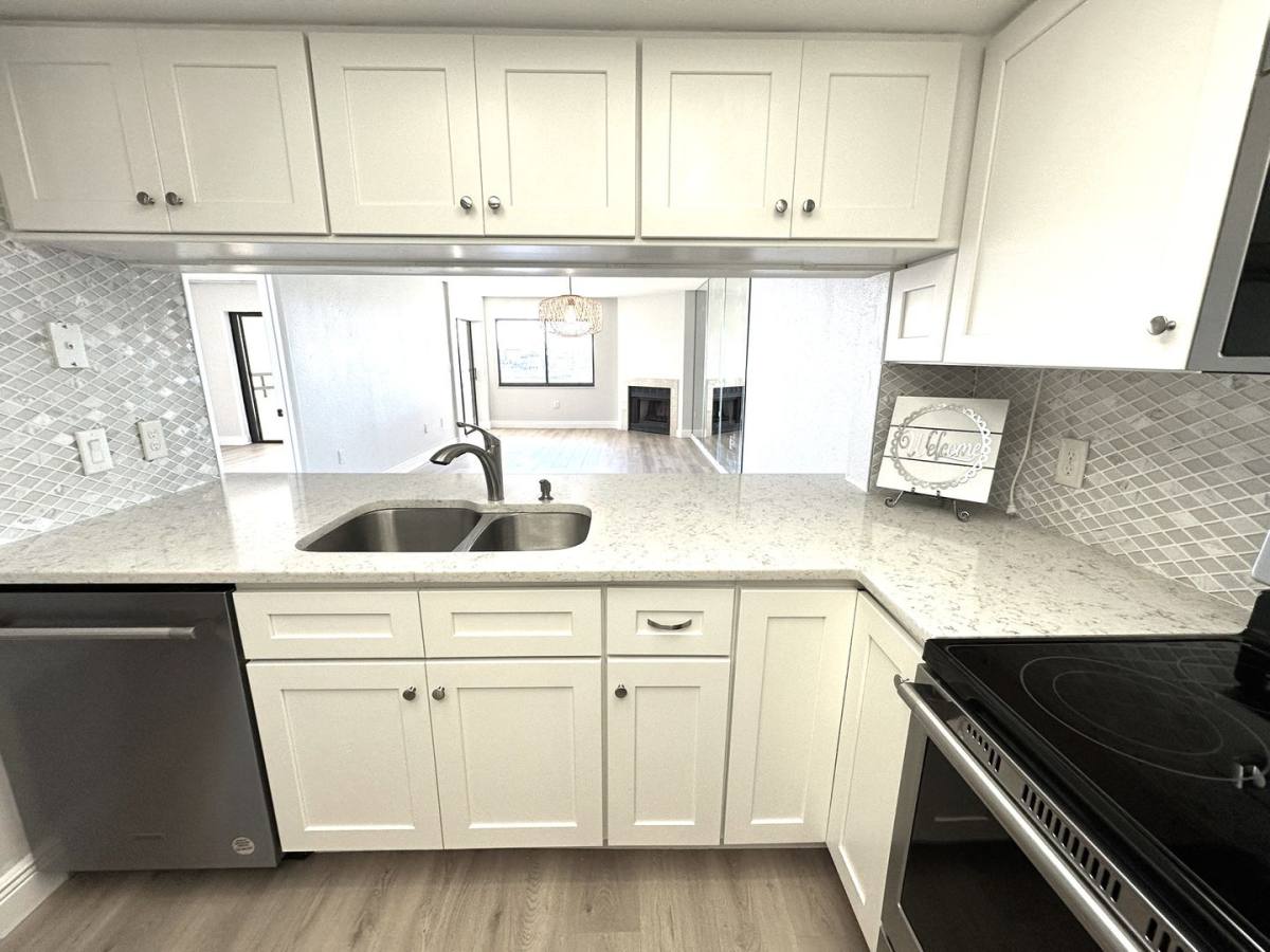 Condo for rent at 126 1st St E, Saint Petersburg, FL 33715