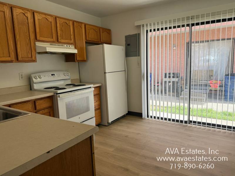 Townhouse for rent at 1405 E 19th St #B, Pueblo, CO 81001