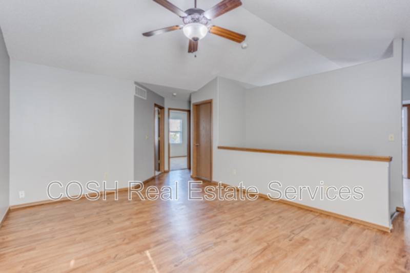 Apartment for rent at 1008 E Karla Court, Haysville, KS 67060