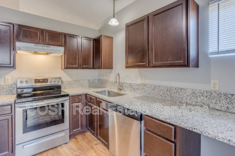 Apartment for rent at 1008 E Karla Court, Haysville, KS 67060