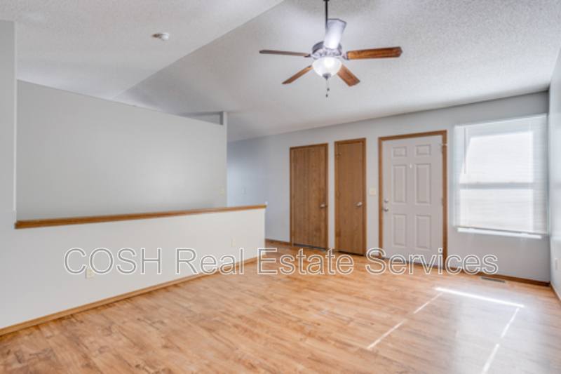 Apartment for rent at 1008 E Karla Court, Haysville, KS 67060