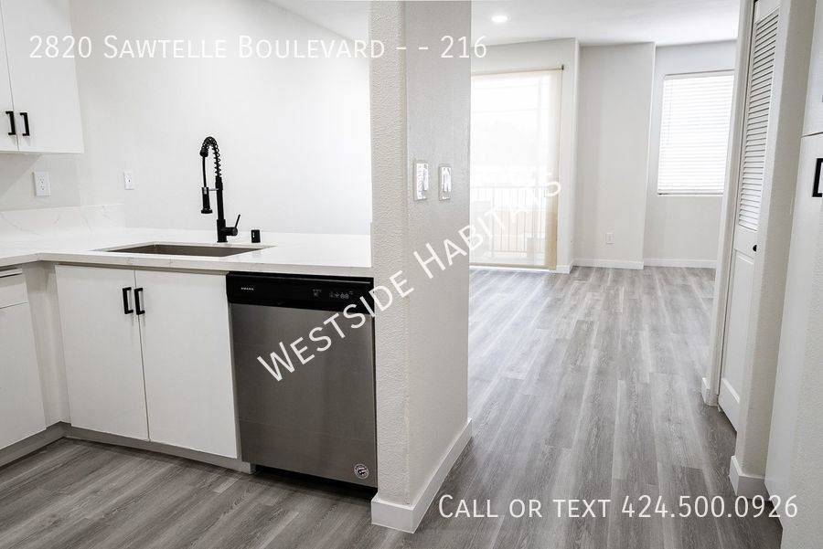 Apartment for rent at 2820 Sawtelle Blvd #216, Los Angeles, CA 90064