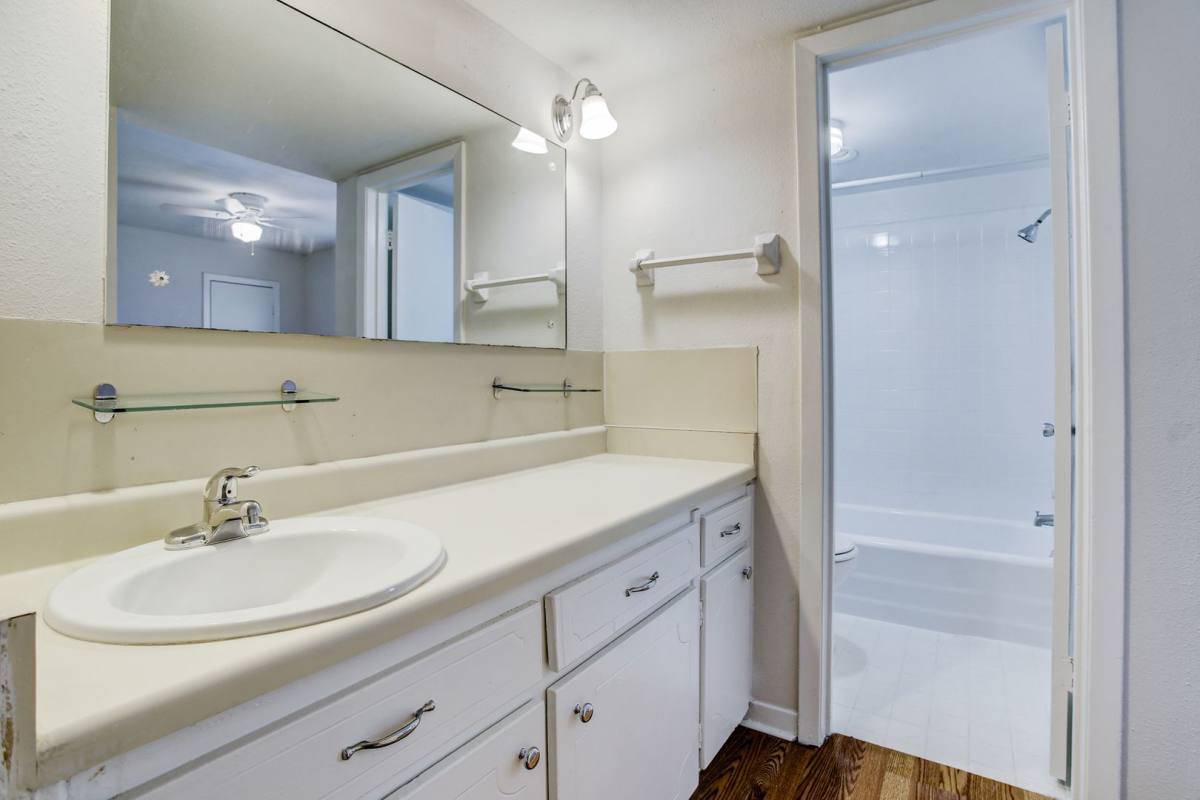 Apartment for rent at 1624 Marshall, Houston, TX 77006