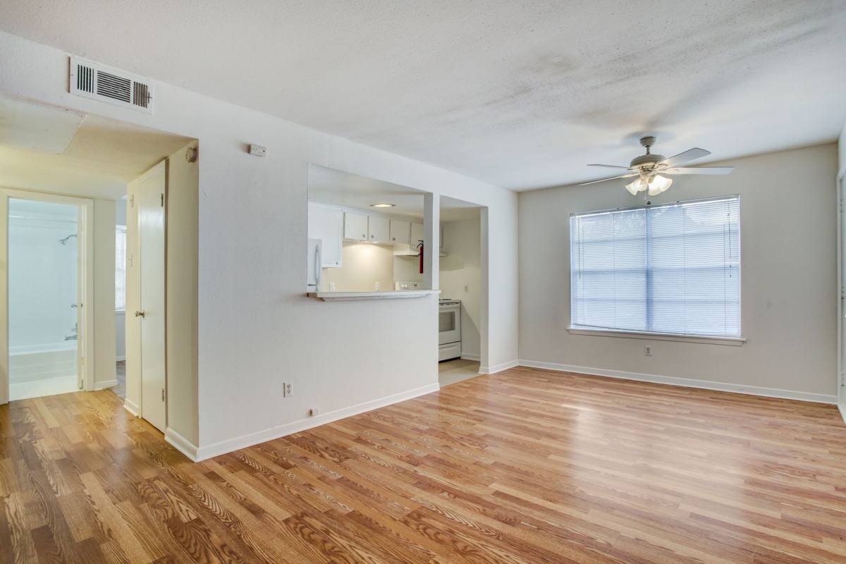Apartment for rent at 1624 Marshall, Houston, TX 77006