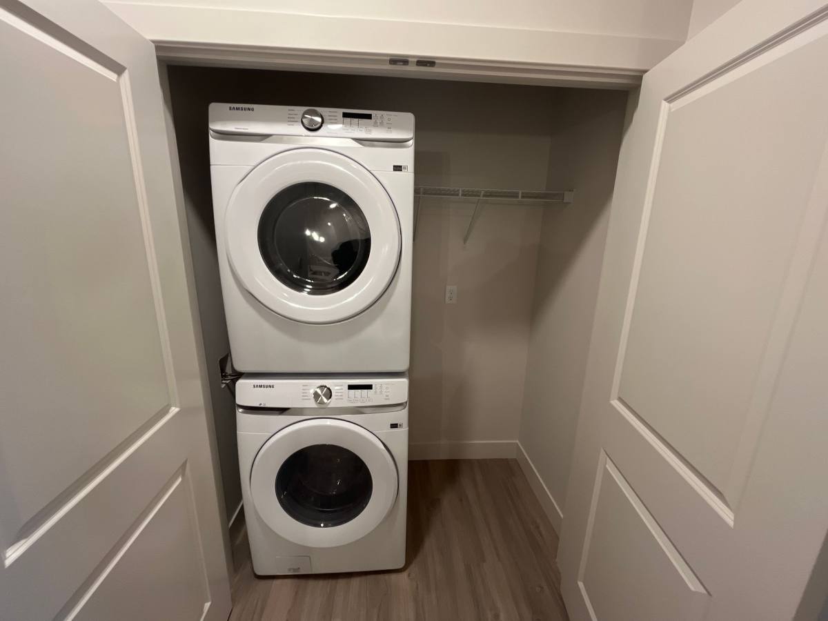Apartment for rent at 913 Green Mill Rd, Arcola, IL 61910