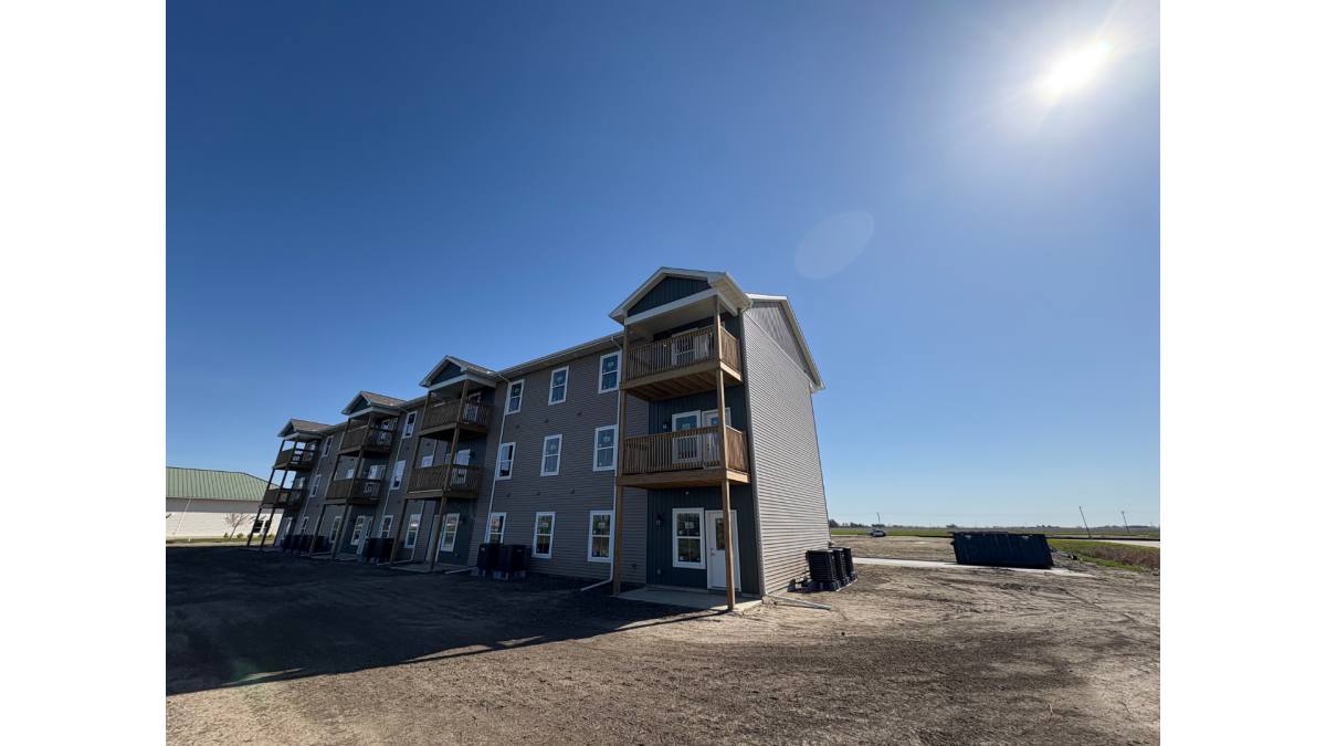 Apartment for rent at 913 Green Mill Rd, Arcola, IL 61910