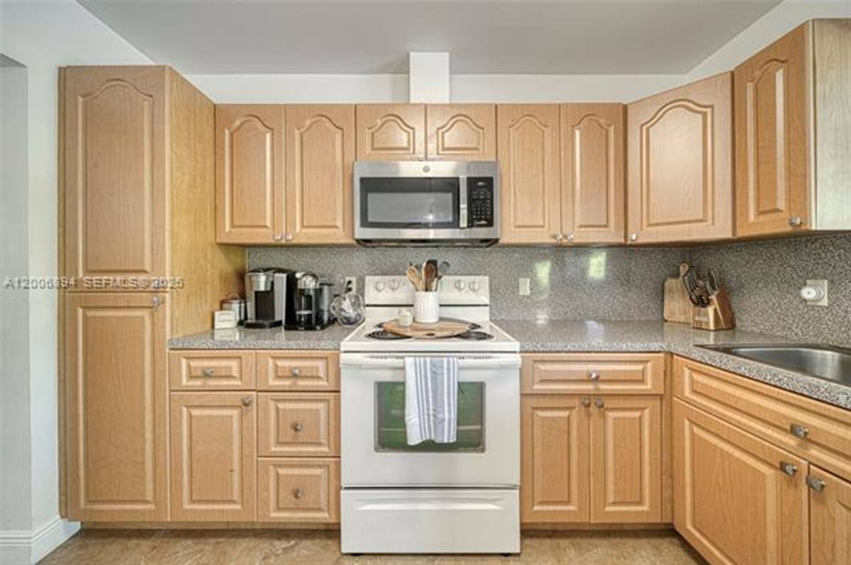 House for rent at 10600 SW 80th Court, Miami, FL 33156