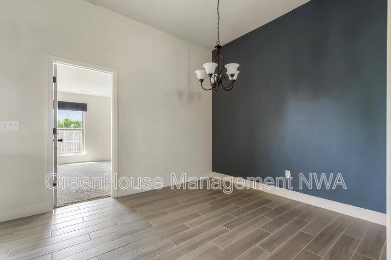 House for rent at 6111 NW McClellen St, Bentonville, AR 72713