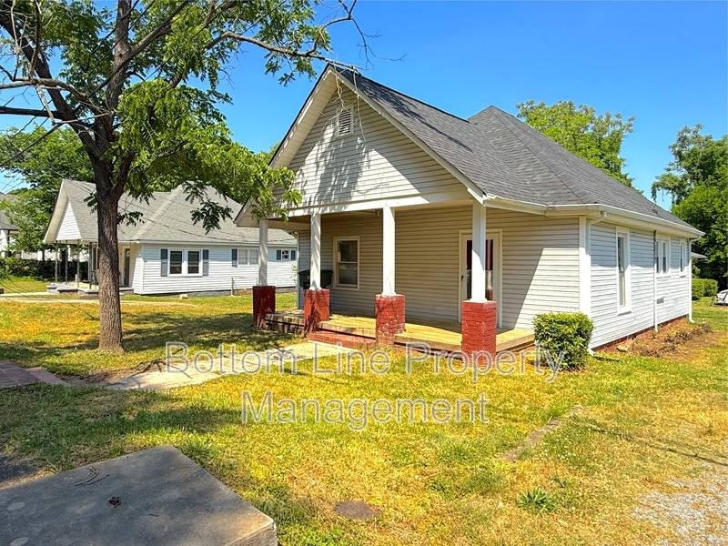 House for rent at 1912 Gum St, Gastonia, NC 28054