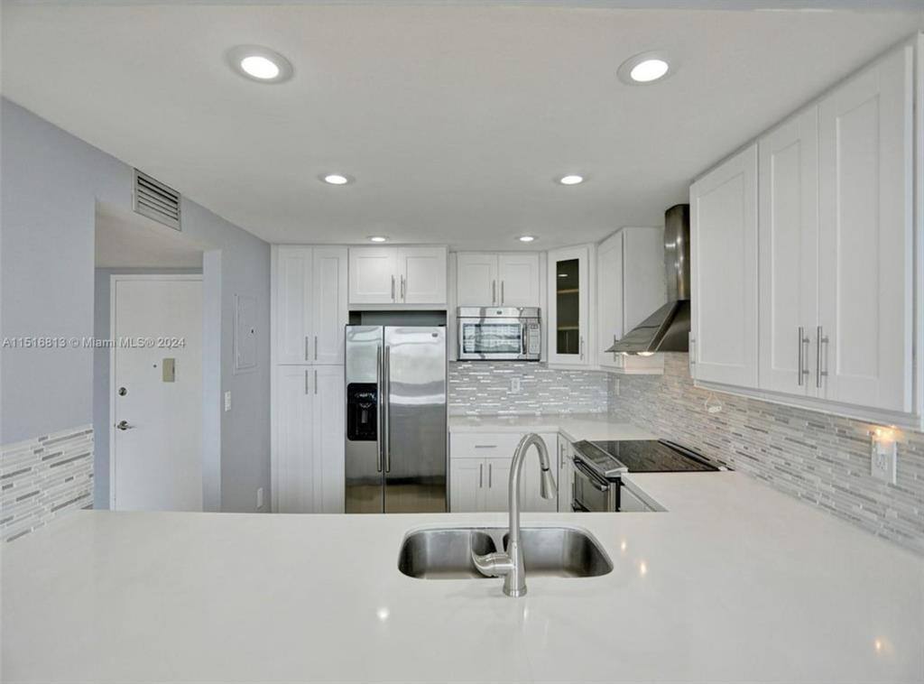 Condo for rent at 11930 N Bayshore Dr, Miami, FL 33181
