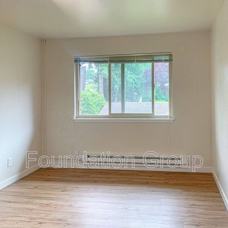 Apartment for rent at 4259 Gilman Ave W #4, Seattle, WA 98199