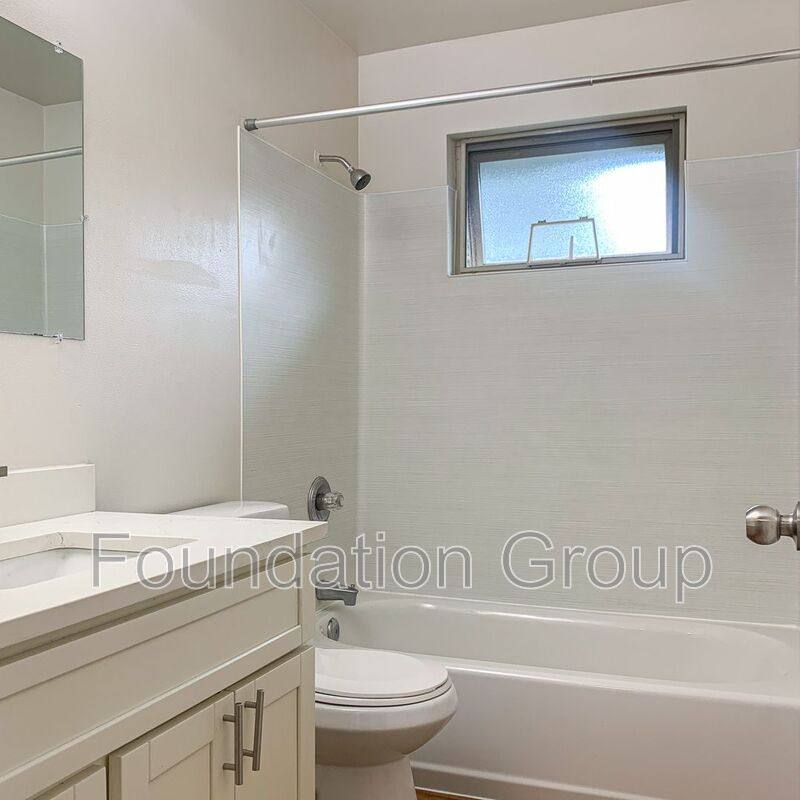 Apartment for rent at 4259 Gilman Ave W #4, Seattle, WA 98199