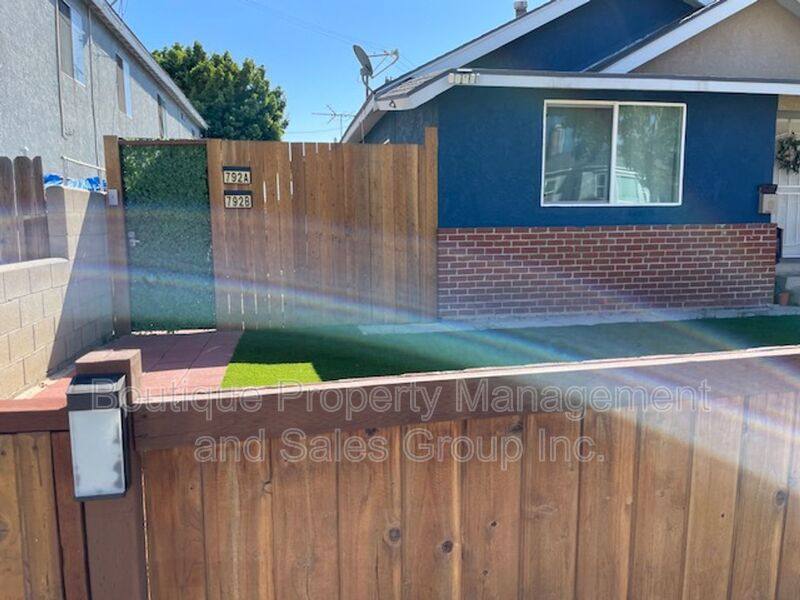 House for rent at 792 Termino Ave #B, Long Beach, CA 90804
