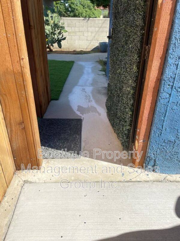 House for rent at 792 Termino Ave #B, Long Beach, CA 90804