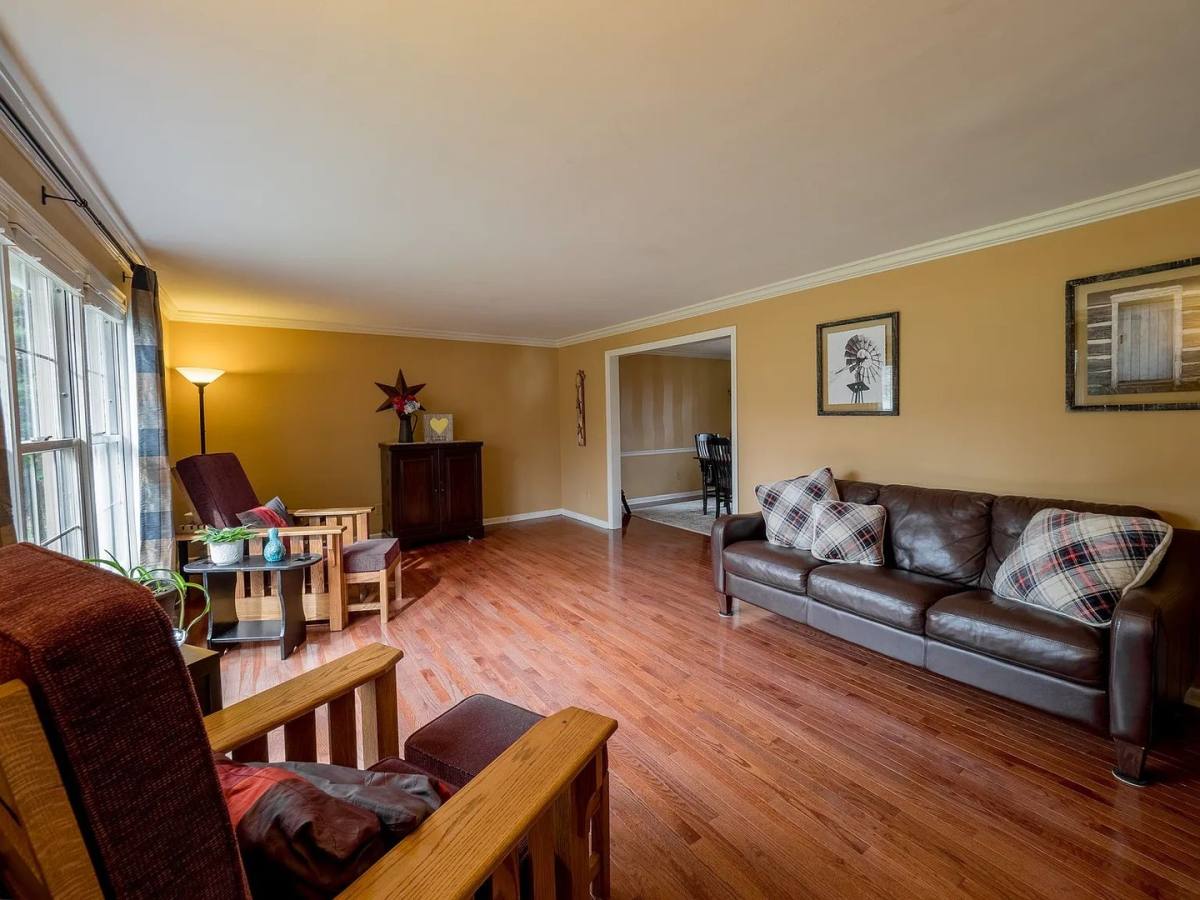 House for rent at 4063 Tall Timber Dr, Allison Park, PA 15101