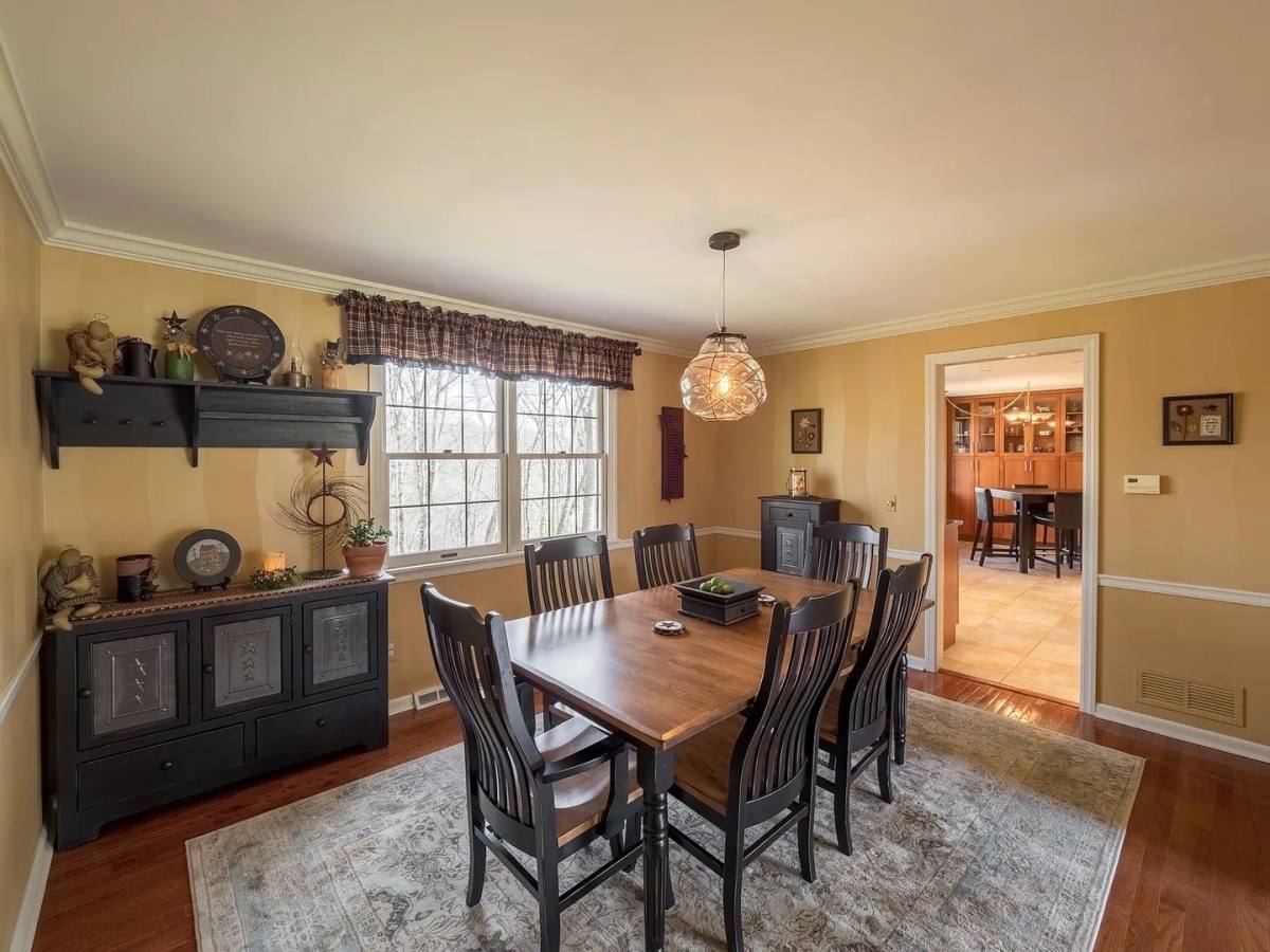 House for rent at 4063 Tall Timber Dr, Allison Park, PA 15101