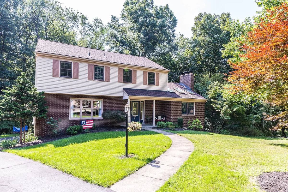 House for rent at 4063 Tall Timber Dr, Allison Park, PA 15101