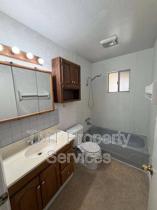 House for rent at 6472 Linn Way, Rio Linda, CA 95673