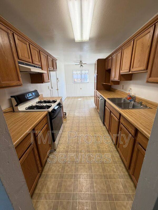 House for rent at 6472 Linn Way, Rio Linda, CA 95673