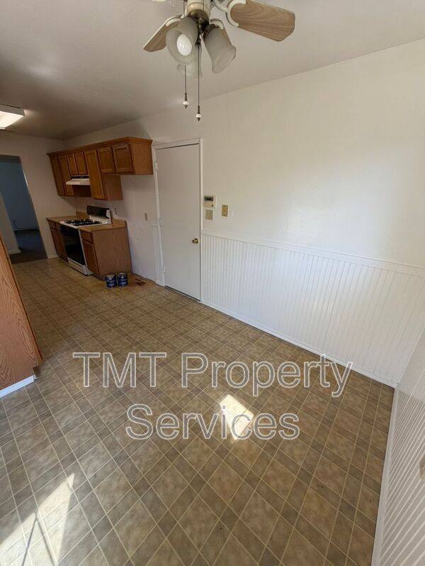 House for rent at 6472 Linn Way, Rio Linda, CA 95673
