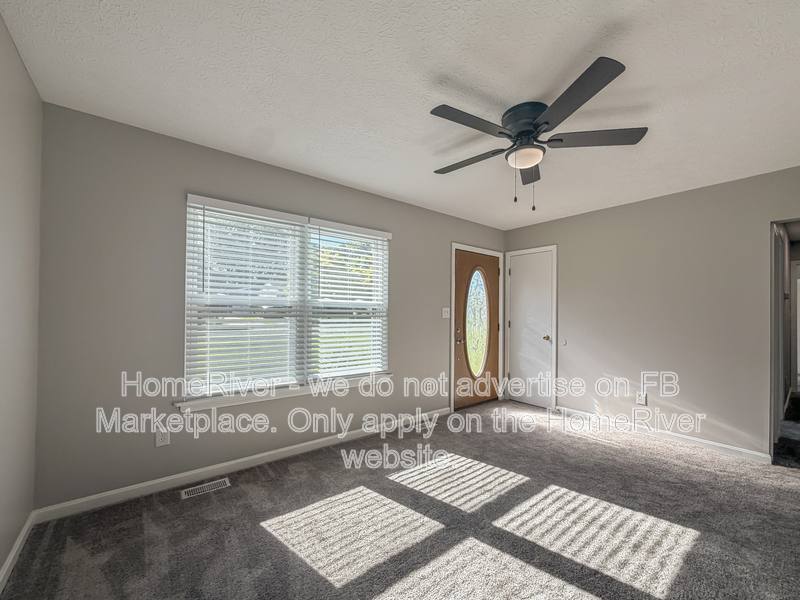 House for rent at 12426 Somerset Dr, Louisville, KY 40229