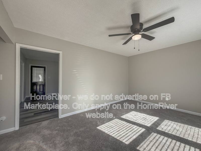 House for rent at 12426 Somerset Dr, Louisville, KY 40229